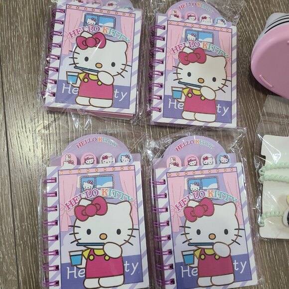 Hello Kitty Home Accessories Bundle - Picture 4 of 7